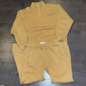 2 piece sweatshirt/sweatpants set.